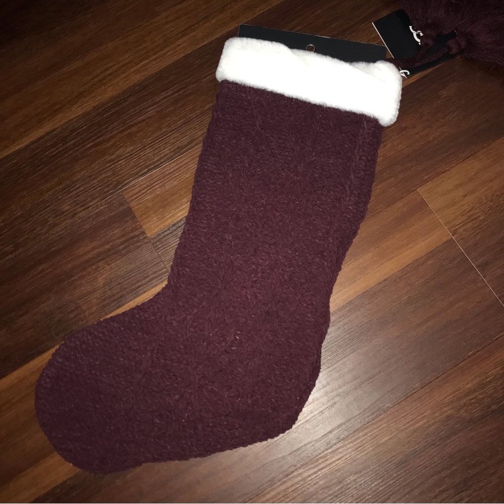 UGG Lita Christmas Stocking in Cabernet NWT - Picture 8 of 8